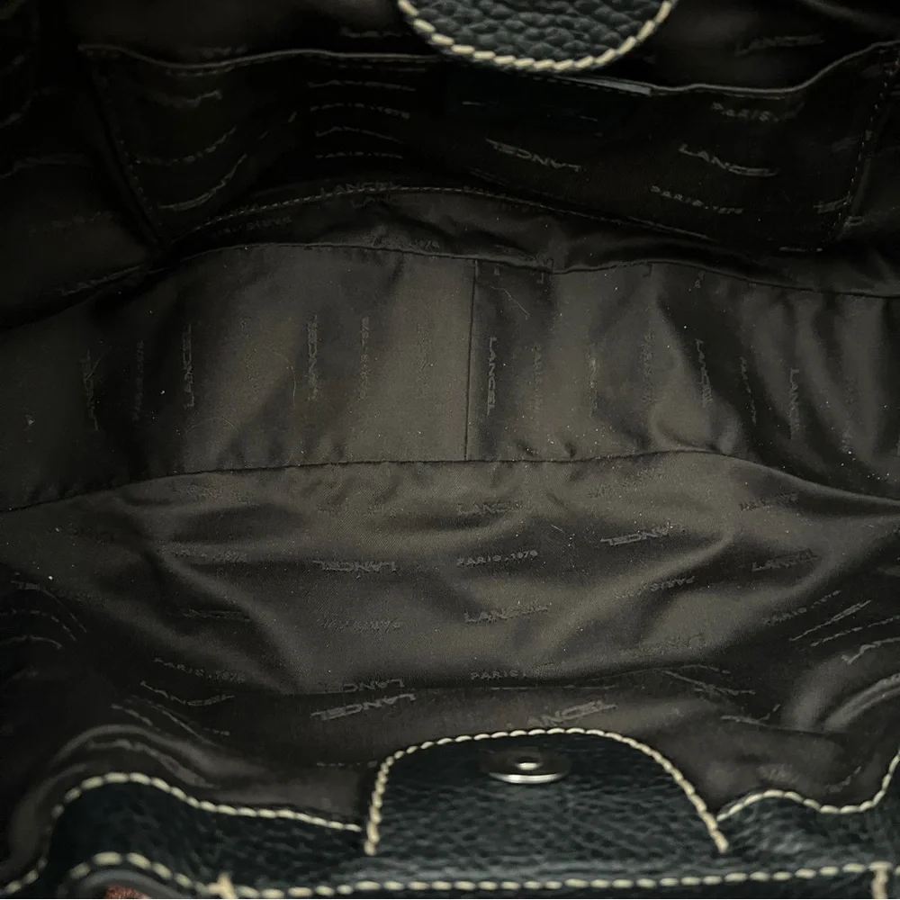 PRISTINE LANCEL CROISSANT SHOULDER BAG IN PEBBLED LEATHER NO SIGNS OF WEAR_14